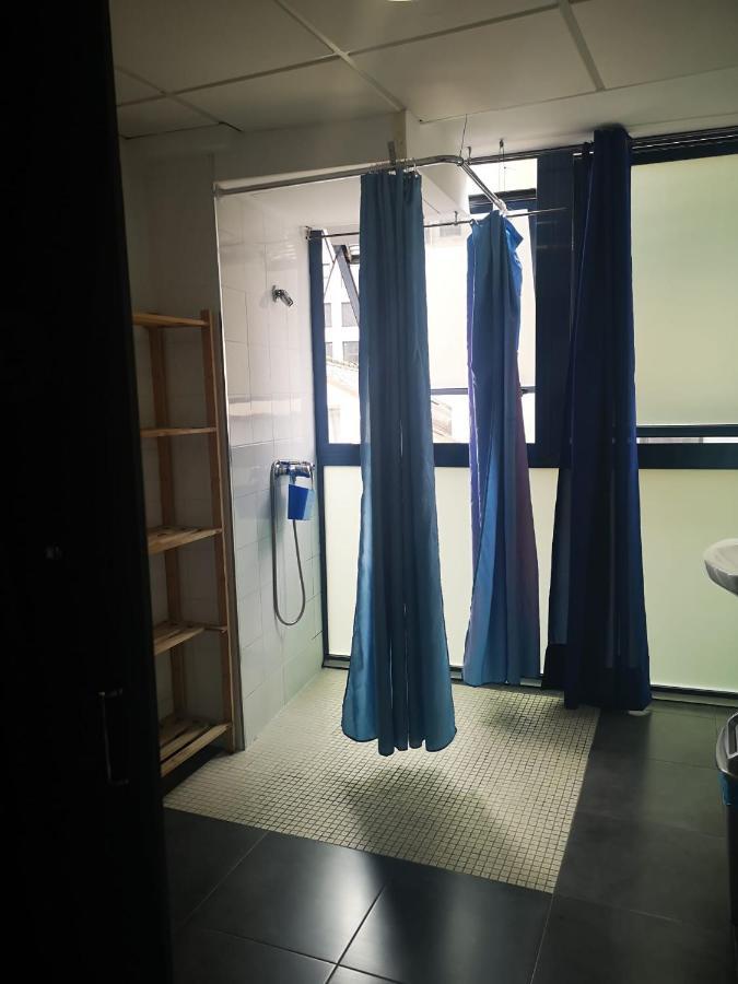 Albergue -Wifi- O Apartamento -No Wifi- Camino Santiago Porrino - En Pleno Centro - City Centre 外观 照片