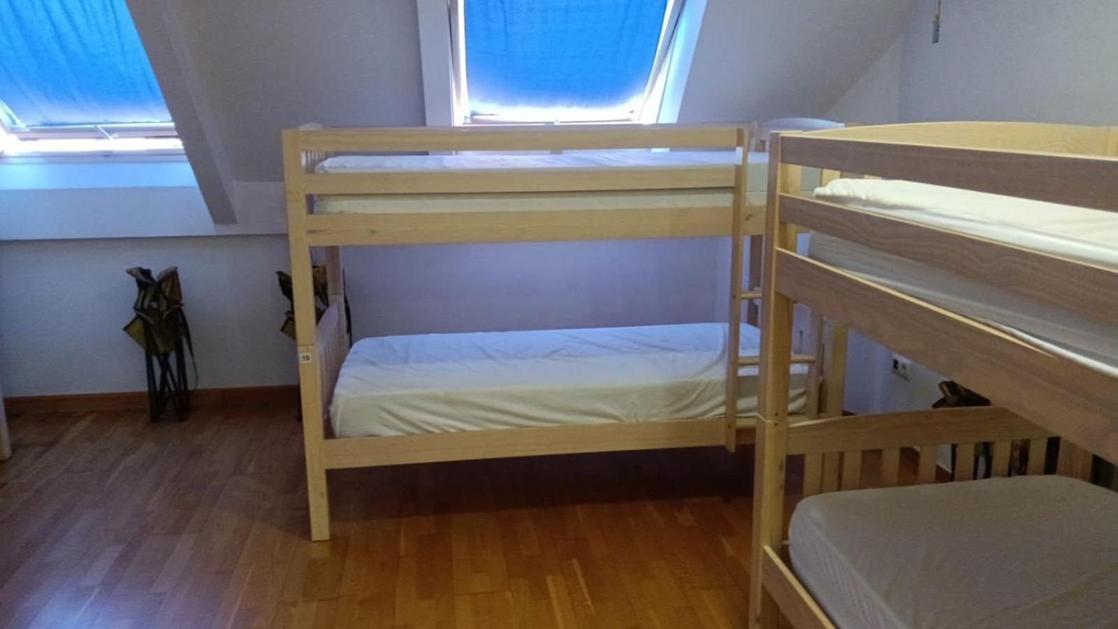 Albergue -Wifi- O Apartamento -No Wifi- Camino Santiago Porrino - En Pleno Centro - City Centre 外观 照片