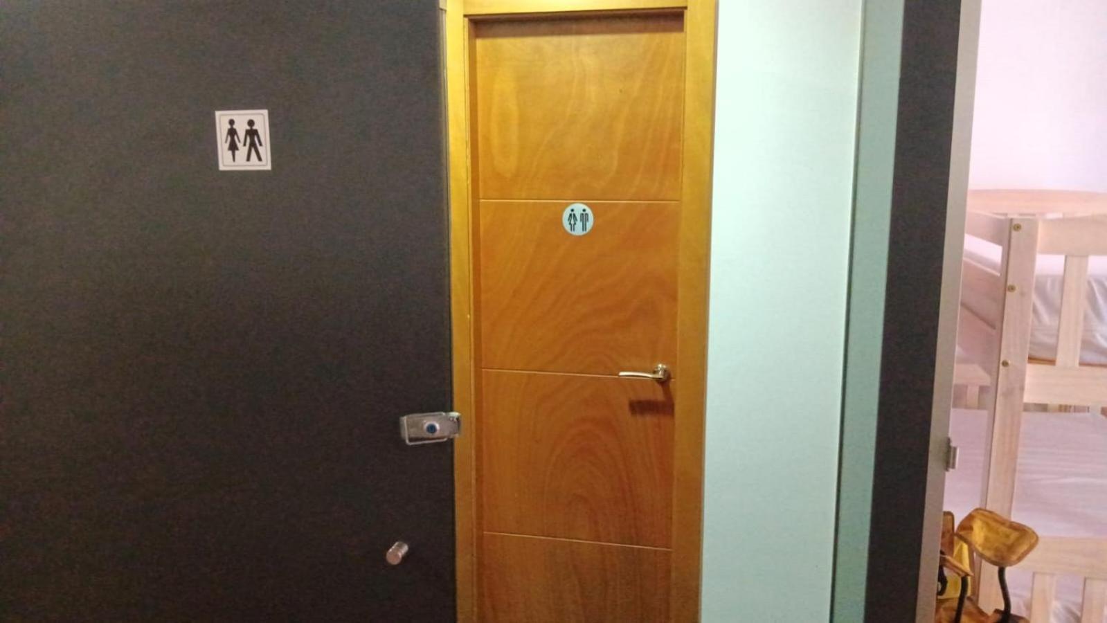 Albergue -Wifi- O Apartamento -No Wifi- Camino Santiago Porrino - En Pleno Centro - City Centre 外观 照片