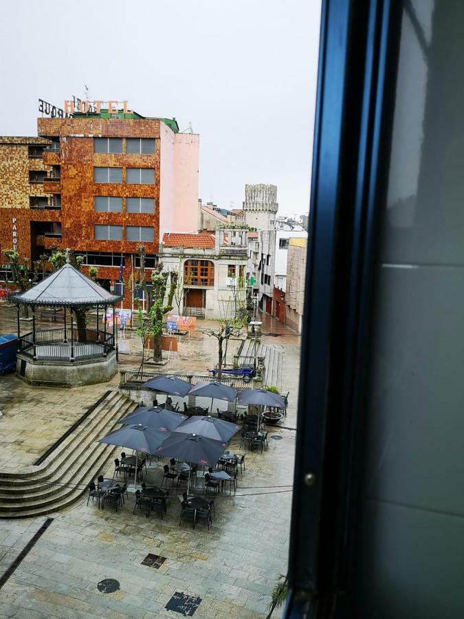 Albergue -Wifi- O Apartamento -No Wifi- Camino Santiago Porrino - En Pleno Centro - City Centre 外观 照片