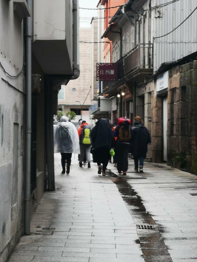 Albergue -Wifi- O Apartamento -No Wifi- Camino Santiago Porrino - En Pleno Centro - City Centre 外观 照片